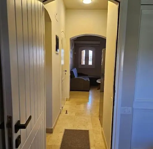 Serene 1-bedroom דירה *